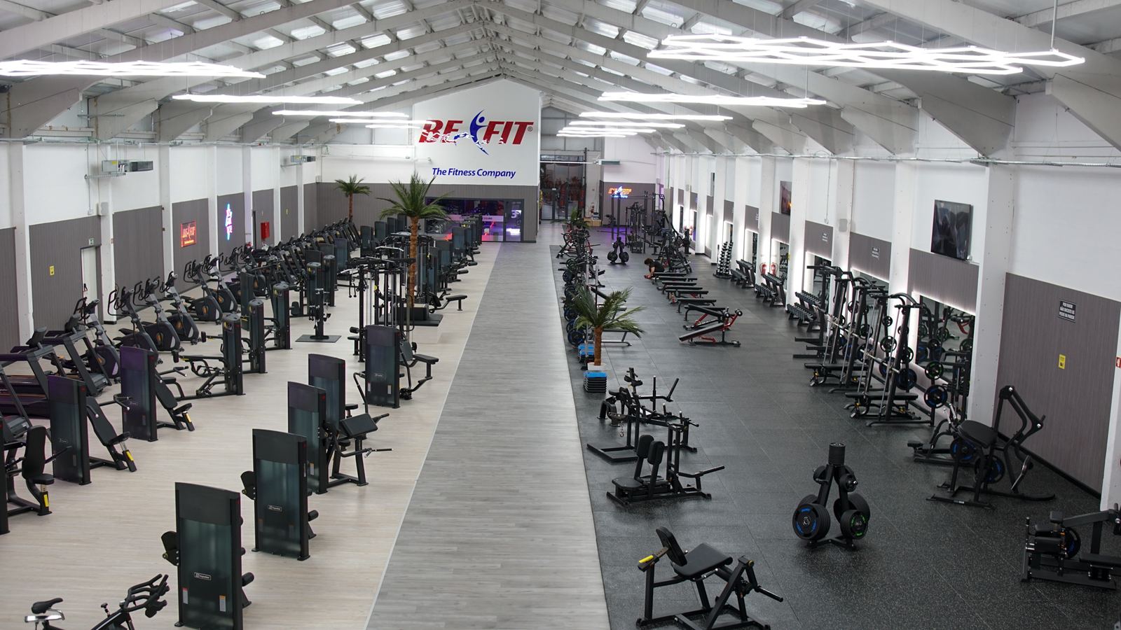 Mais de 2.000 m² de área de treino