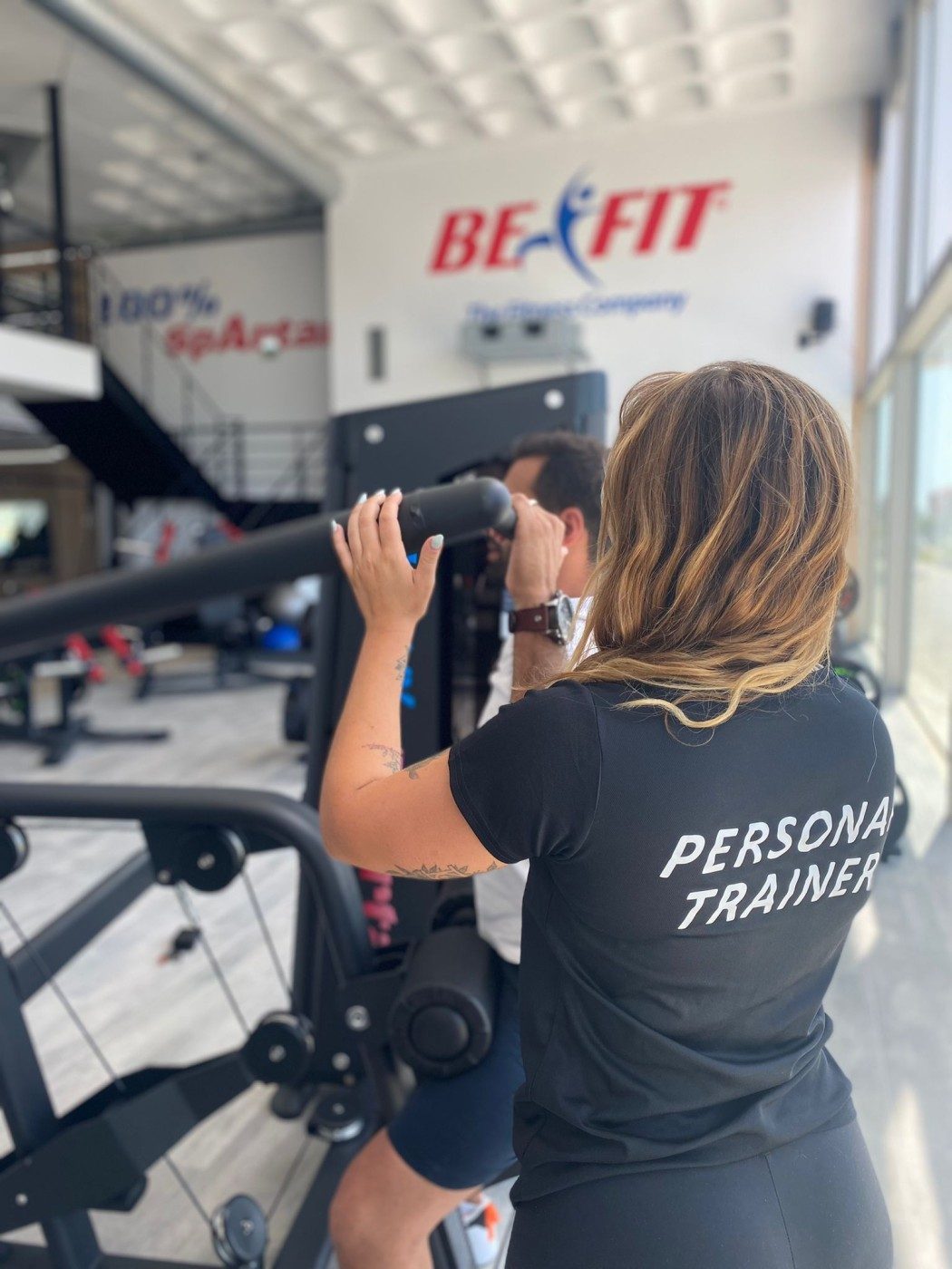 Personal trainer em treino